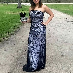 Gorgeous Long Silver Dress With Floral Pattern